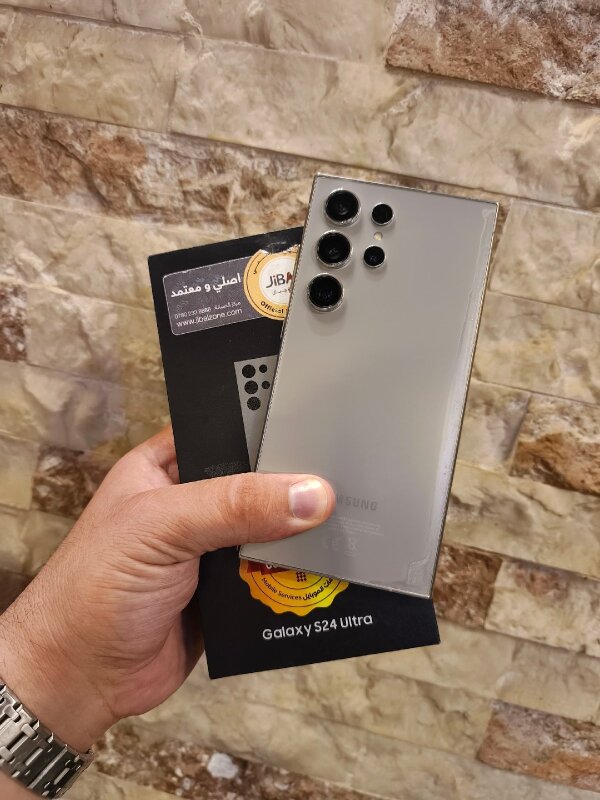 مستخدم s24 ultra