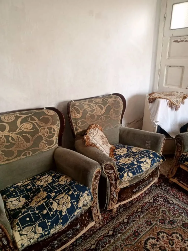 طقم كنبايات مستعمل بدو شغل شوي — صورة 2