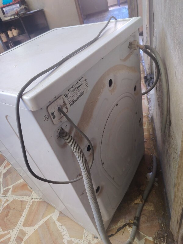 دير الزور المدينه غسالة تمتيك جنرال ماتيك يونيفرسال موديل WMU7105 بسعه غسيل 7كغ النظافه 90 بل ميه خاليه من اي شيء على الفحص المباشر — صورة 2